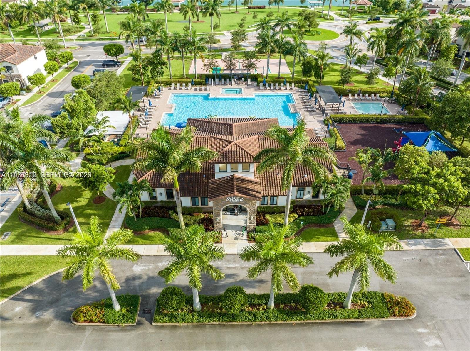 COCO PALM ESTATES - Residential Lease