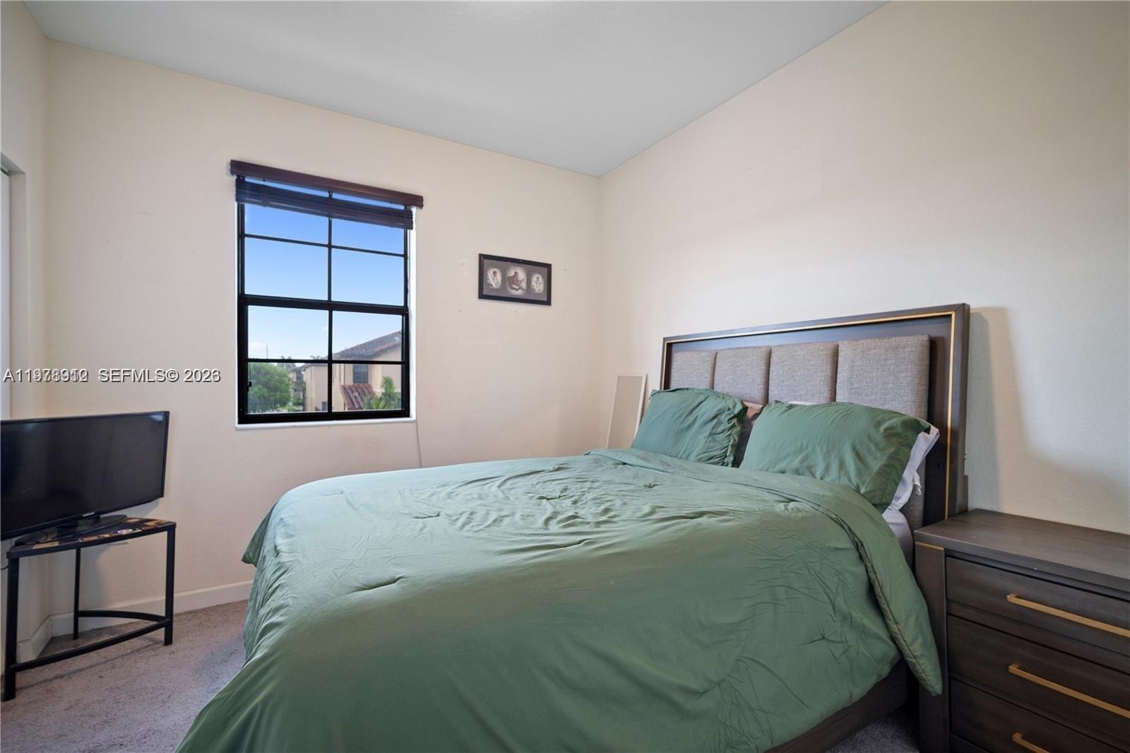 COCO PALM ESTATES - Residential Lease