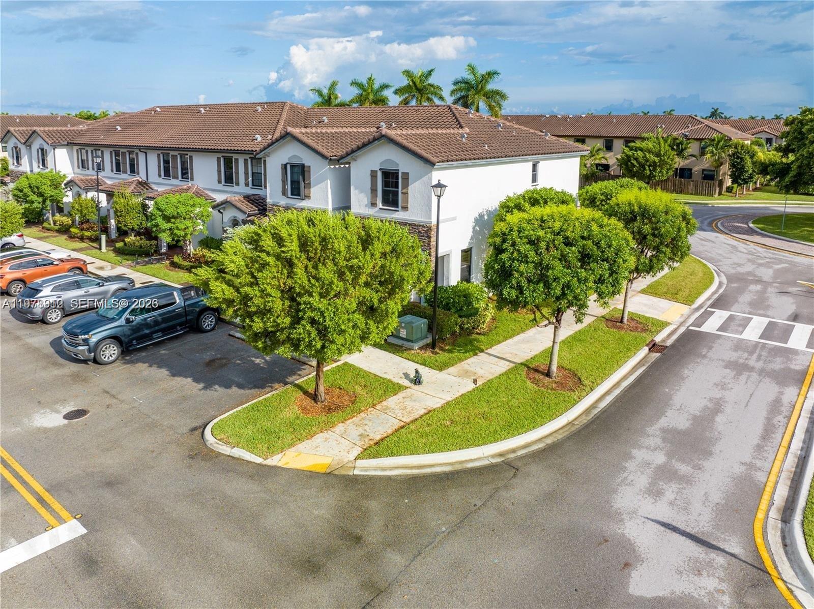 COCO PALM ESTATES - Residential Lease