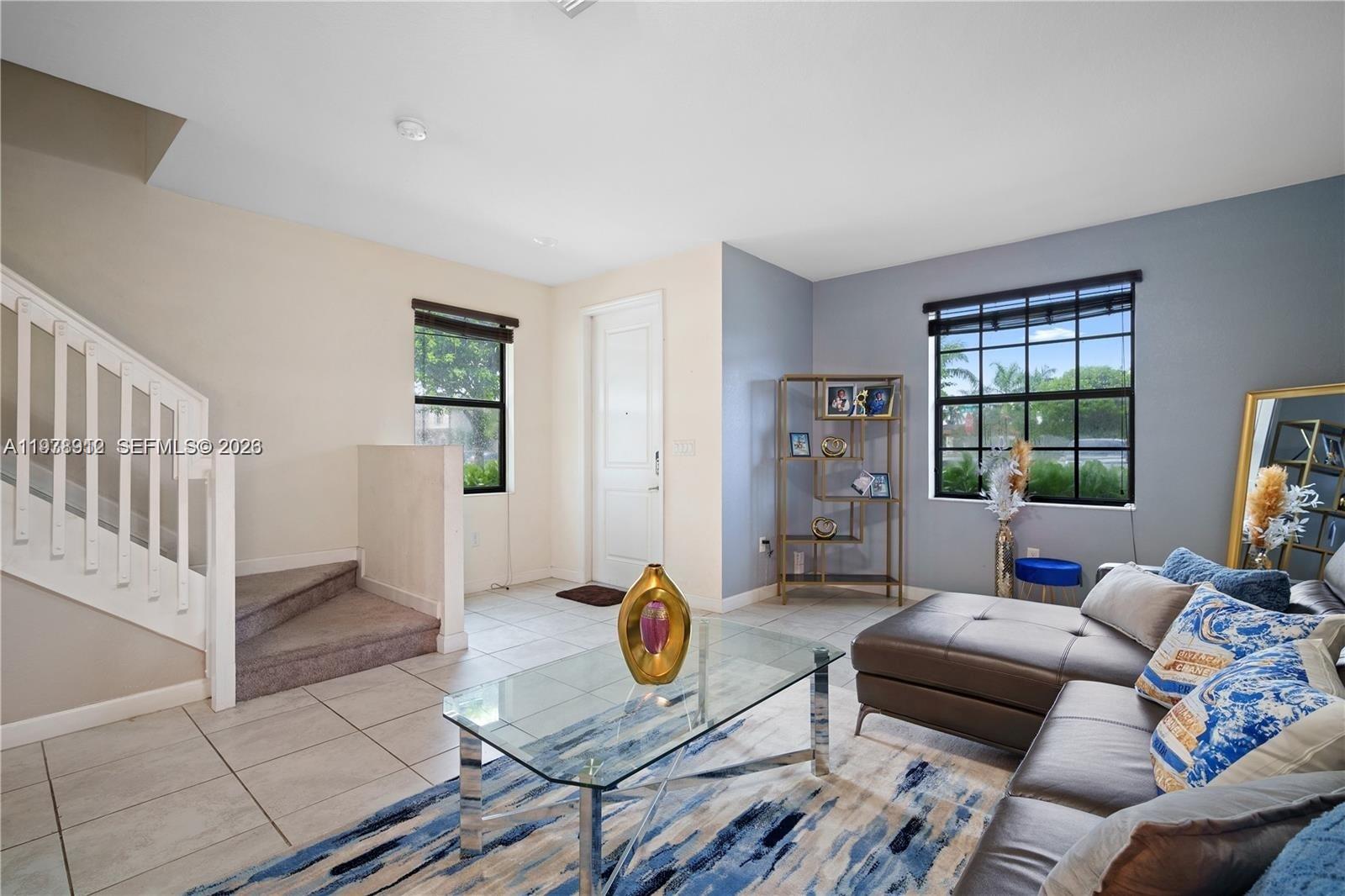 COCO PALM ESTATES - Residential Lease