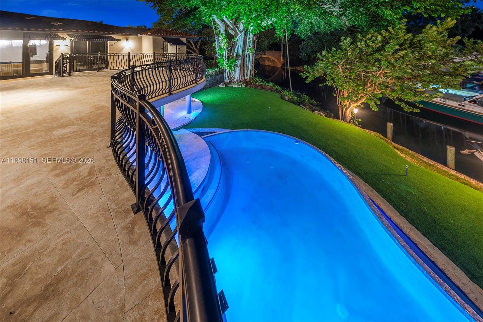 C GABLES RIVIERA SEC 12 - Residential