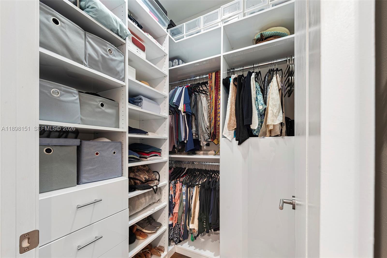 C GABLES RIVIERA SEC 12 - Residential