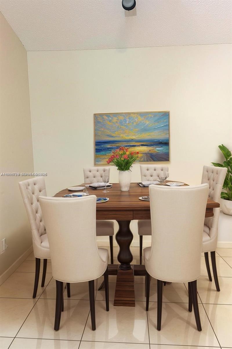 CORAL KEY CONDO - Residential Lease