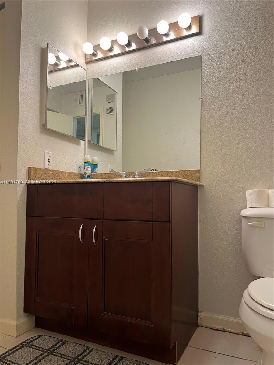 CORAL KEY CONDO - Residential Lease