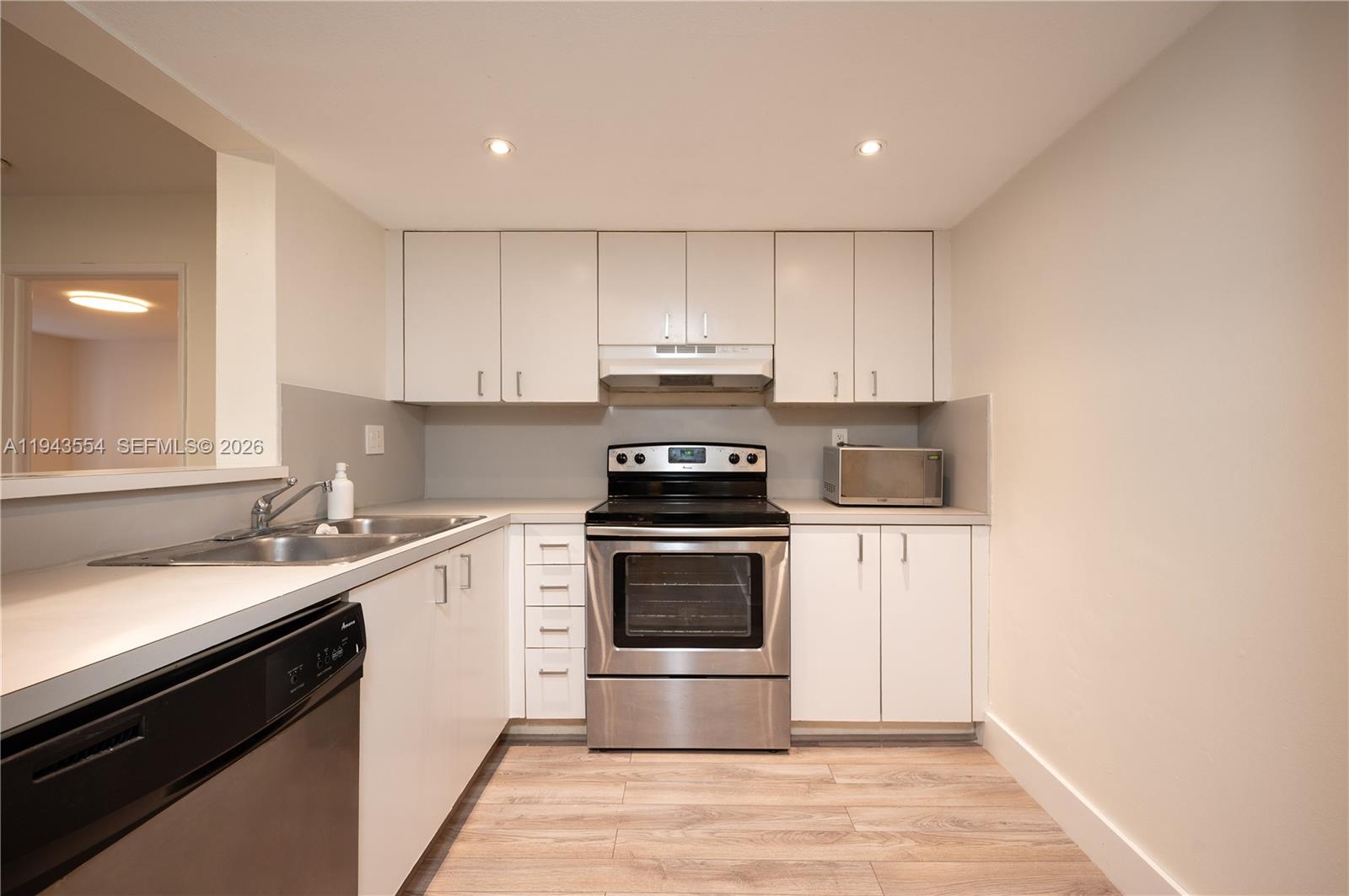 FIRST ALHAMBRA CIRCLE CON - Residential Lease