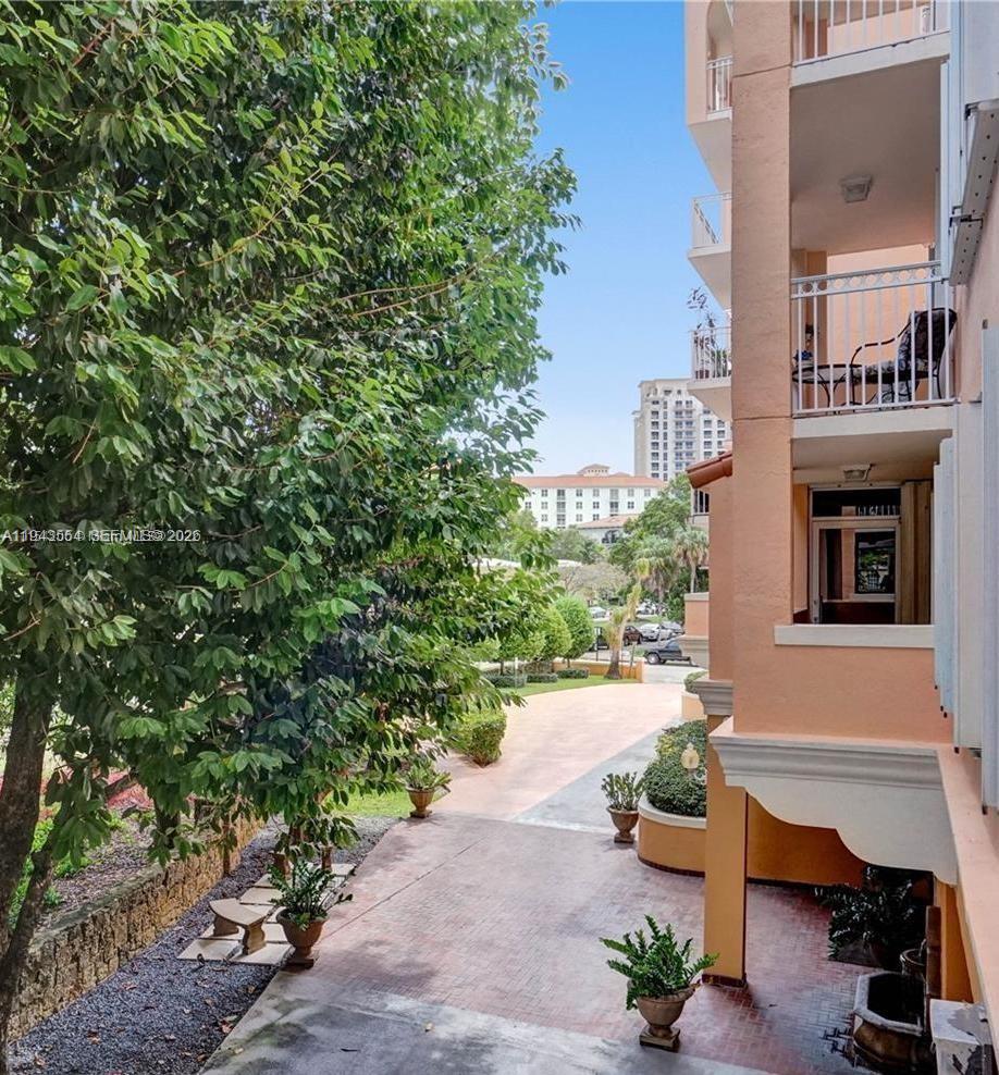 FIRST ALHAMBRA CIRCLE CON - Residential Lease