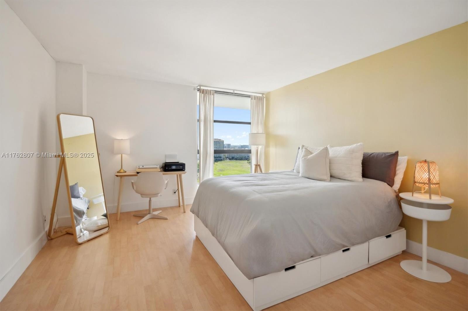 Delvista Towers Condo - Residential