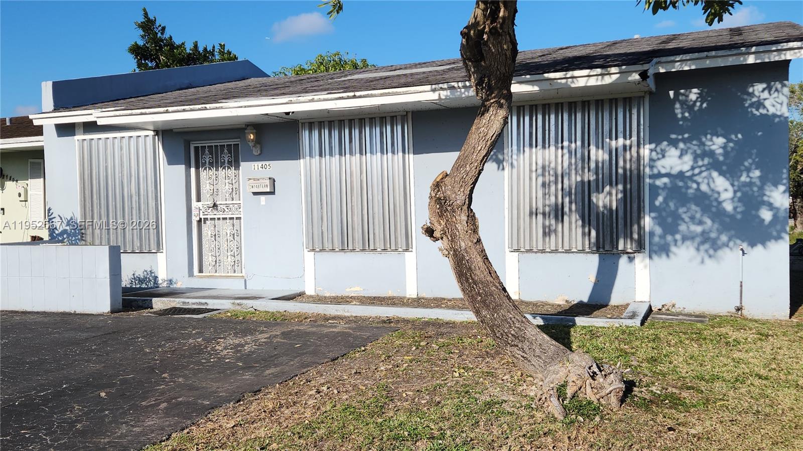 RICHMOND TOWNHOUSE - Residential