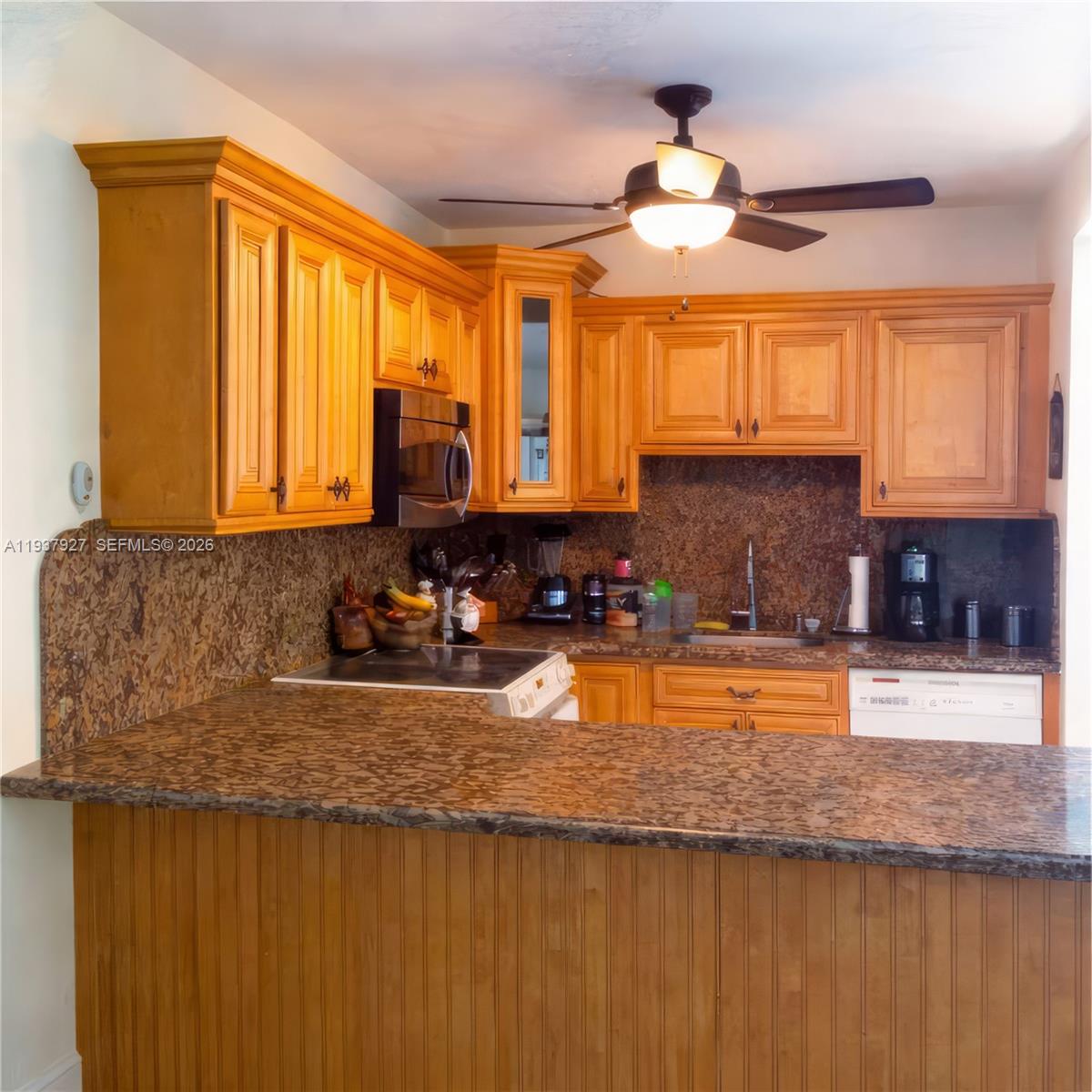 RANCHO MANOR - Residential