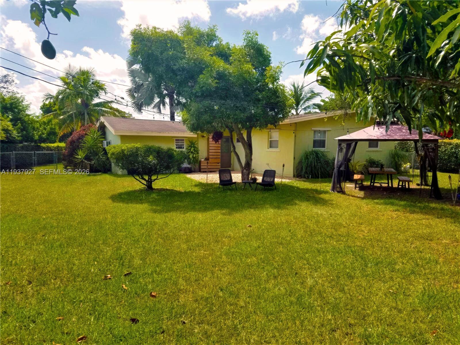 RANCHO MANOR - Residential