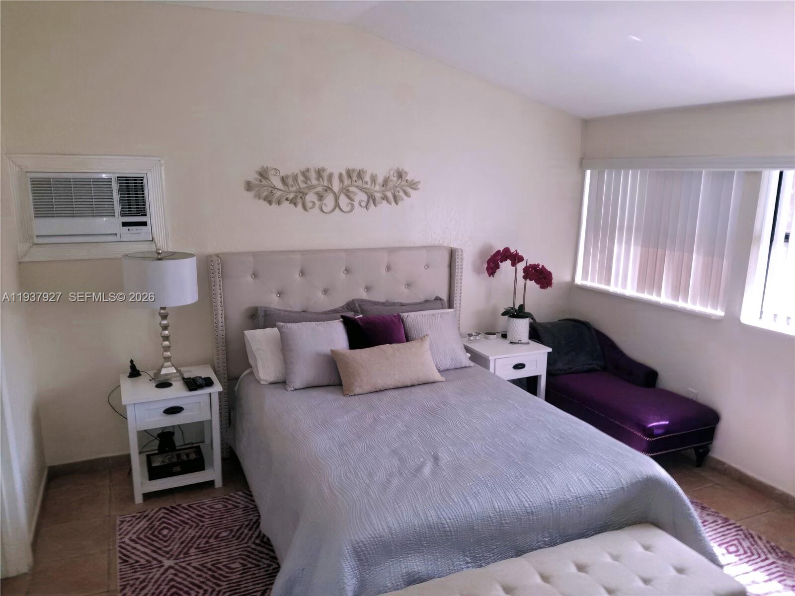 RANCHO MANOR - Residential