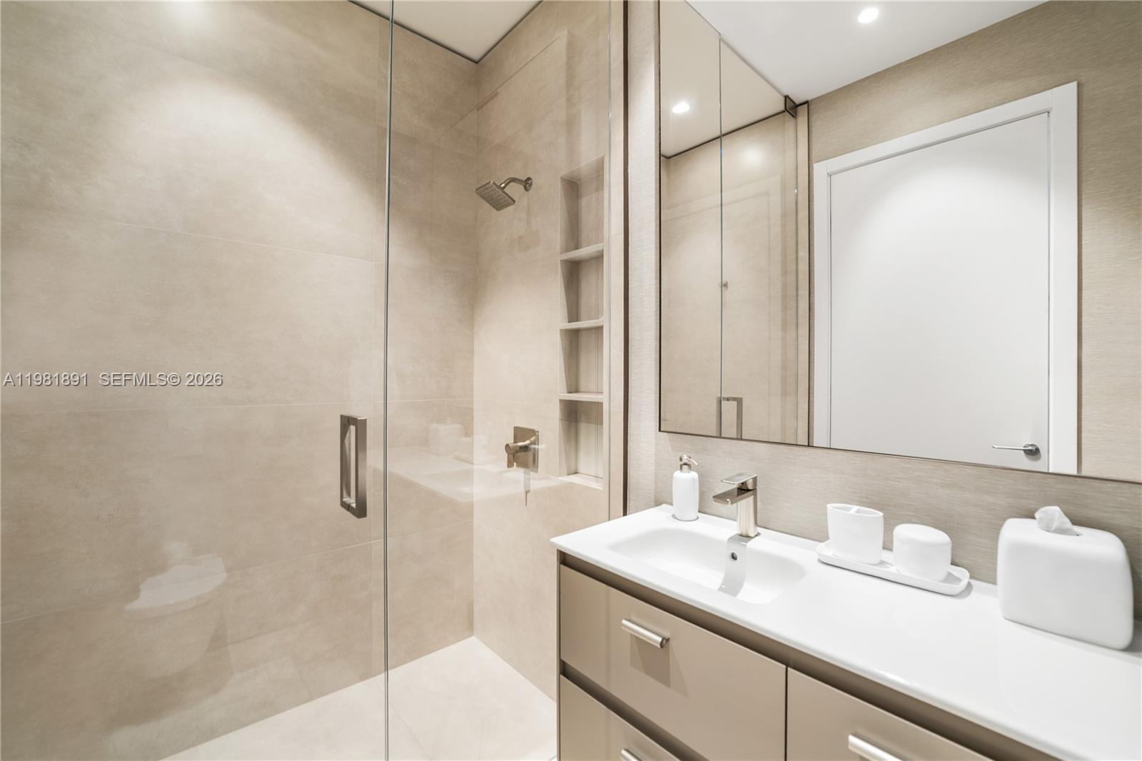 Villa Flora at Williams - Residential