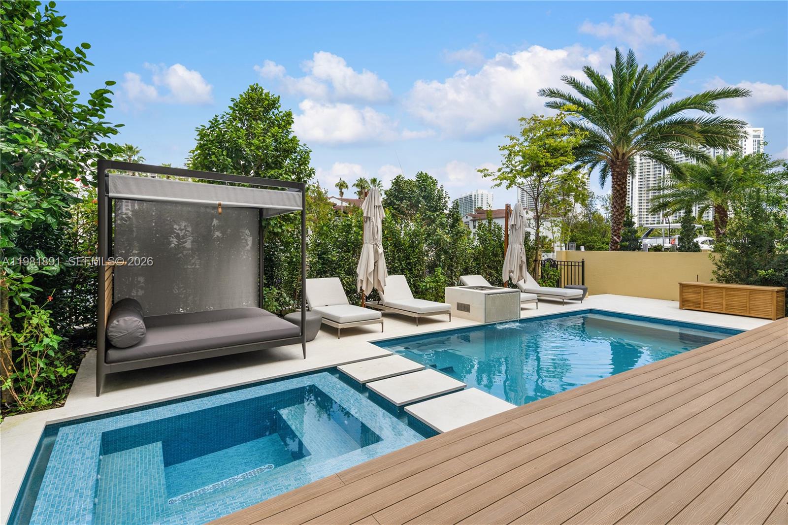 Villa Flora at Williams - Residential