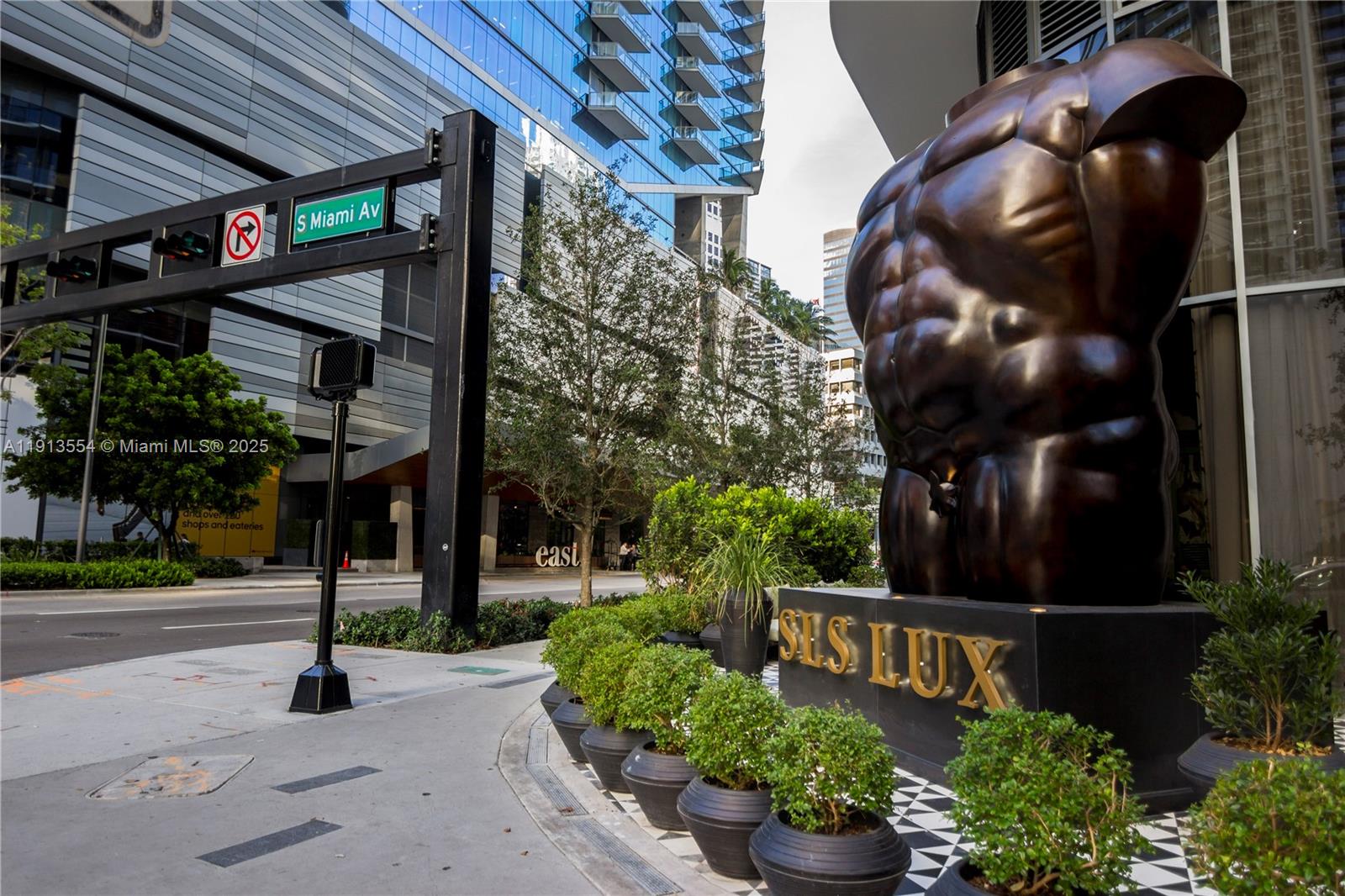 801 SMA RESIDENCES CONDO - Residential Lease