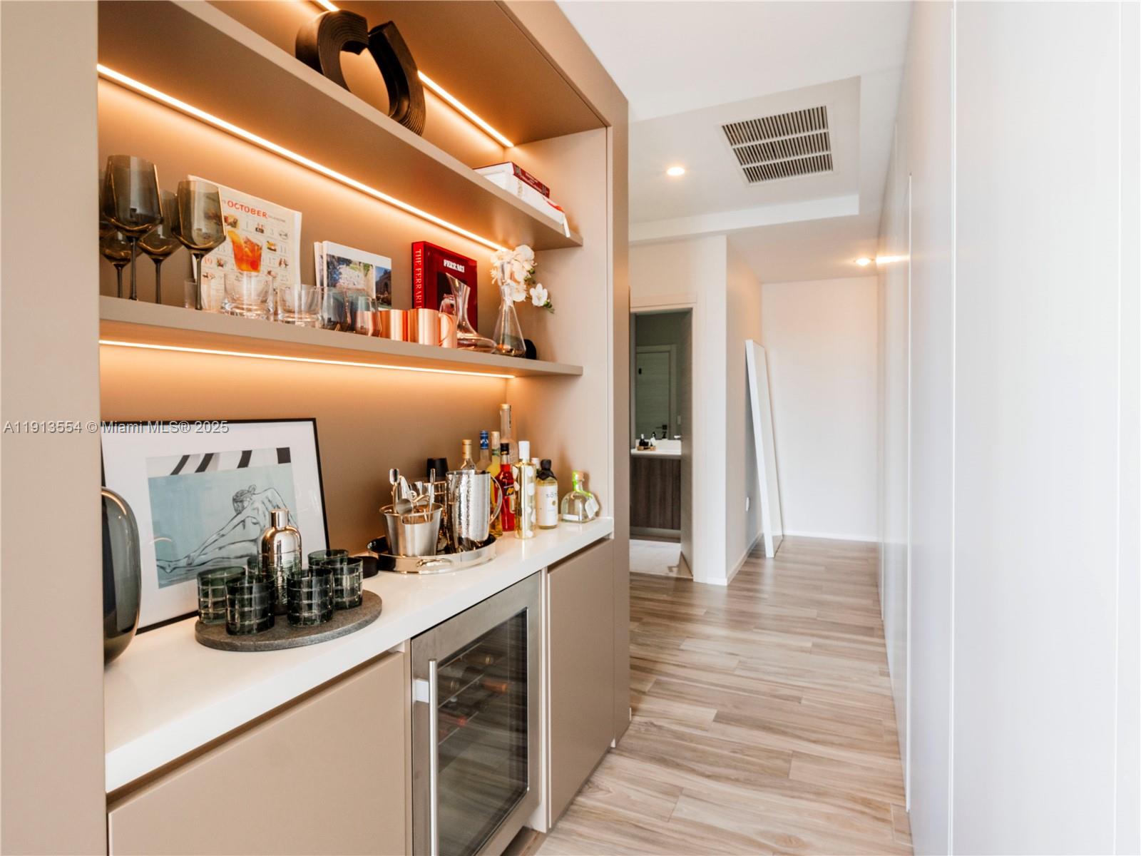 801 SMA RESIDENCES CONDO - Residential Lease