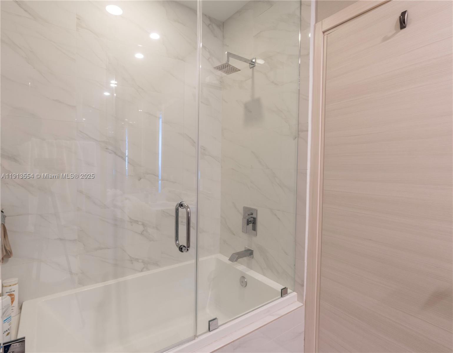 801 SMA RESIDENCES CONDO - Residential Lease