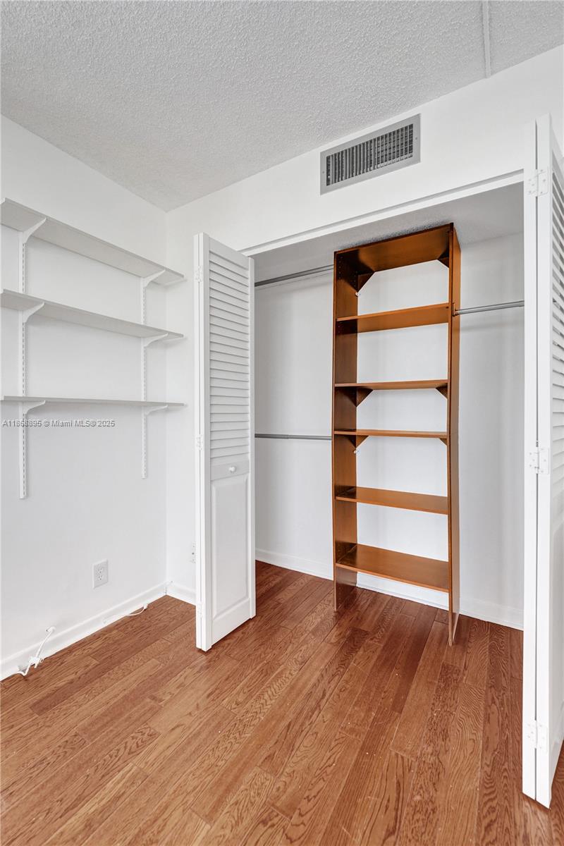 ALLINGTON TOWERS NORTH CO - Residential