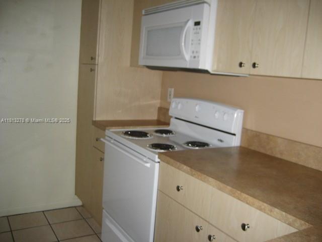 15328 SW 72 ST 8-14