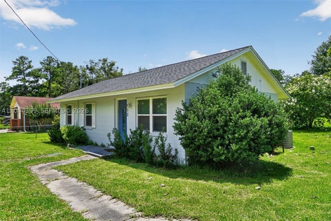 Tiny photo for 912 SW 3rd St, Other, FL 32333 (MLS # A12044309)