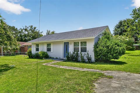 Tiny photo for 912 SW 3rd St, Other, FL 32333 (MLS # A12044309)
