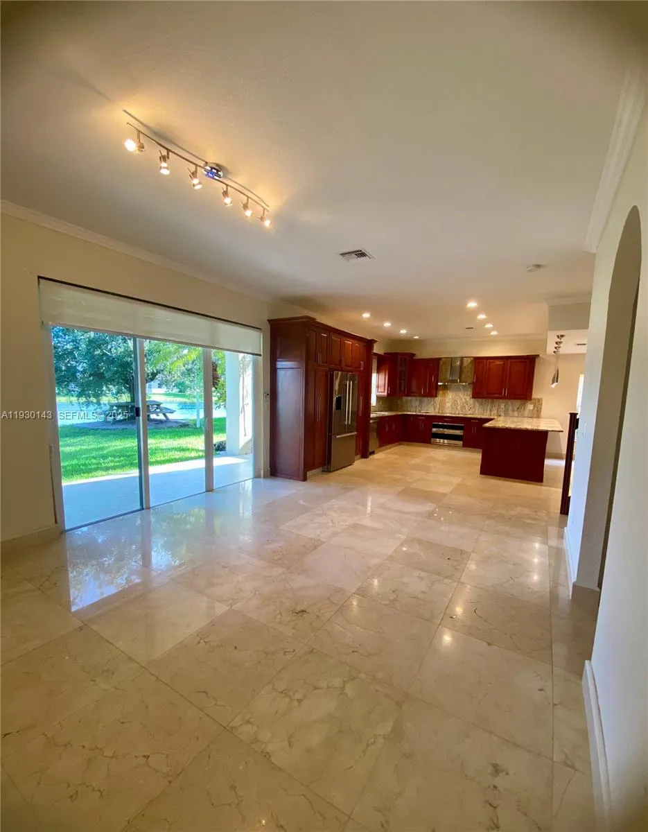 Weston, Florida 33331, United States, 4 Bedrooms Bedrooms, ,3 BathroomsBathrooms,Residential,Active,254874