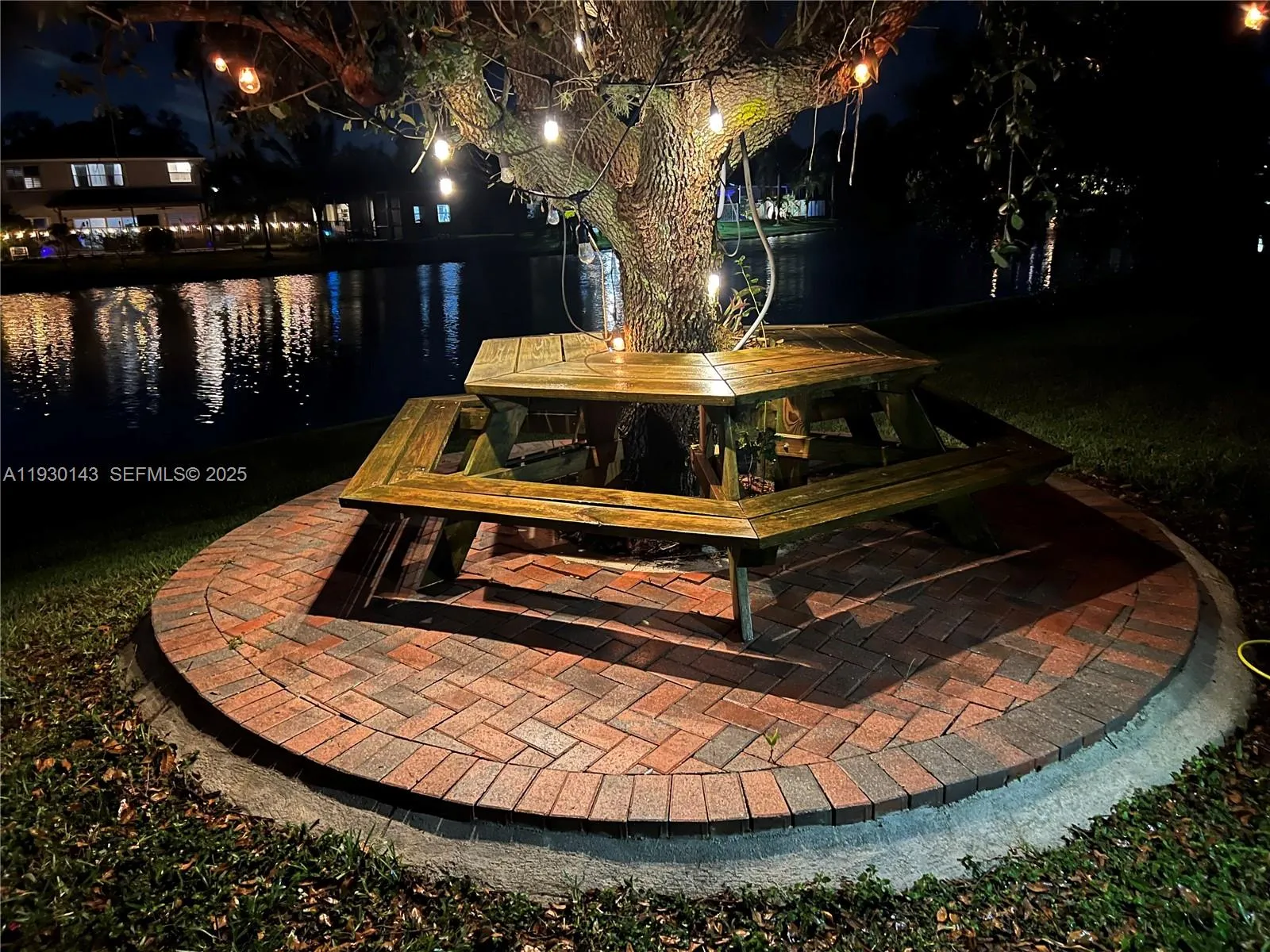 Weston, Florida 33331, United States, 4 Bedrooms Bedrooms, ,3 BathroomsBathrooms,Residential,Active,254874