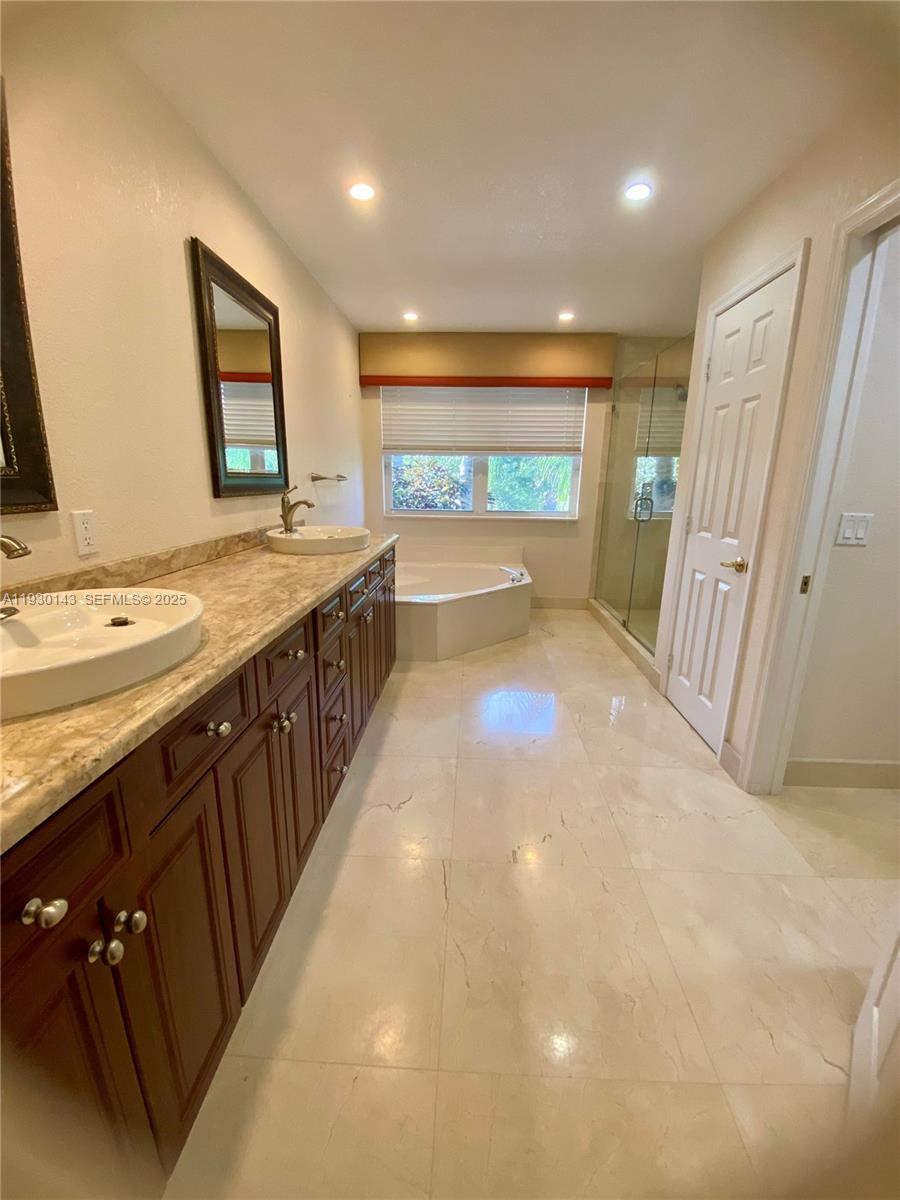 AMBER-RUBY COVE PLAT - Residential Lease