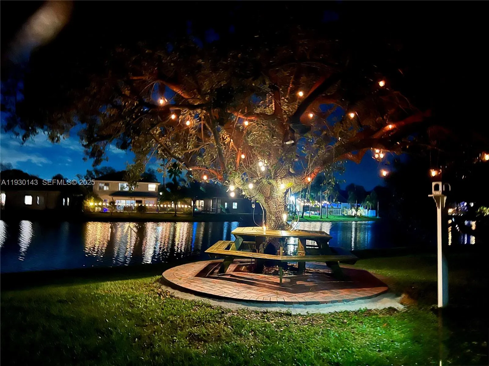 Weston, Florida 33331, United States, 4 Bedrooms Bedrooms, ,3 BathroomsBathrooms,Residential,Active,254874