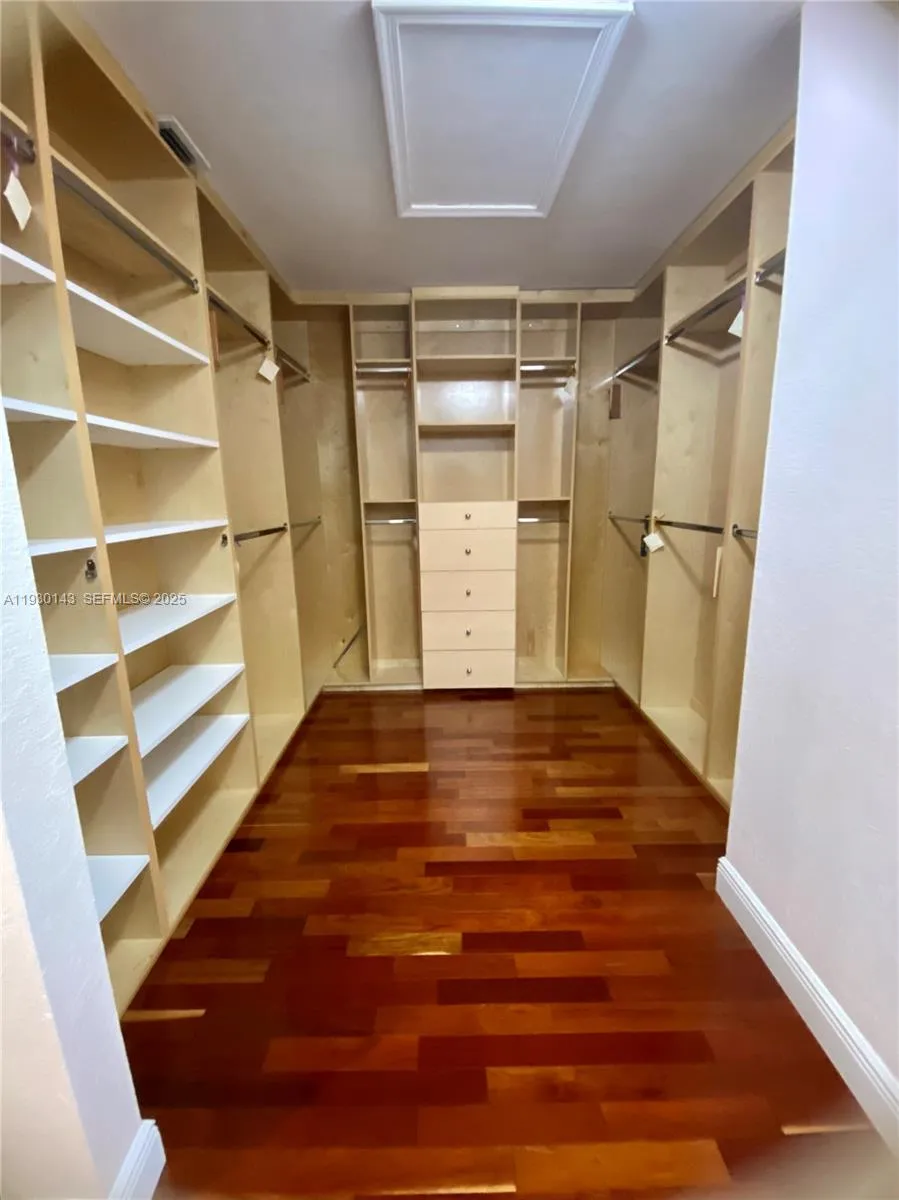 Weston, Florida 33331, United States, 4 Bedrooms Bedrooms, ,3 BathroomsBathrooms,Residential,Active,254874