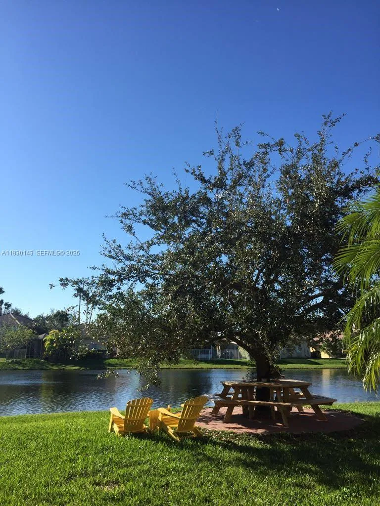 Weston, Florida 33331, United States, 4 Bedrooms Bedrooms, ,3 BathroomsBathrooms,Residential,Active,254874