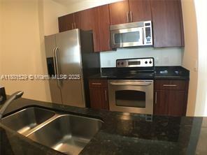 2421 NE 65th St 517