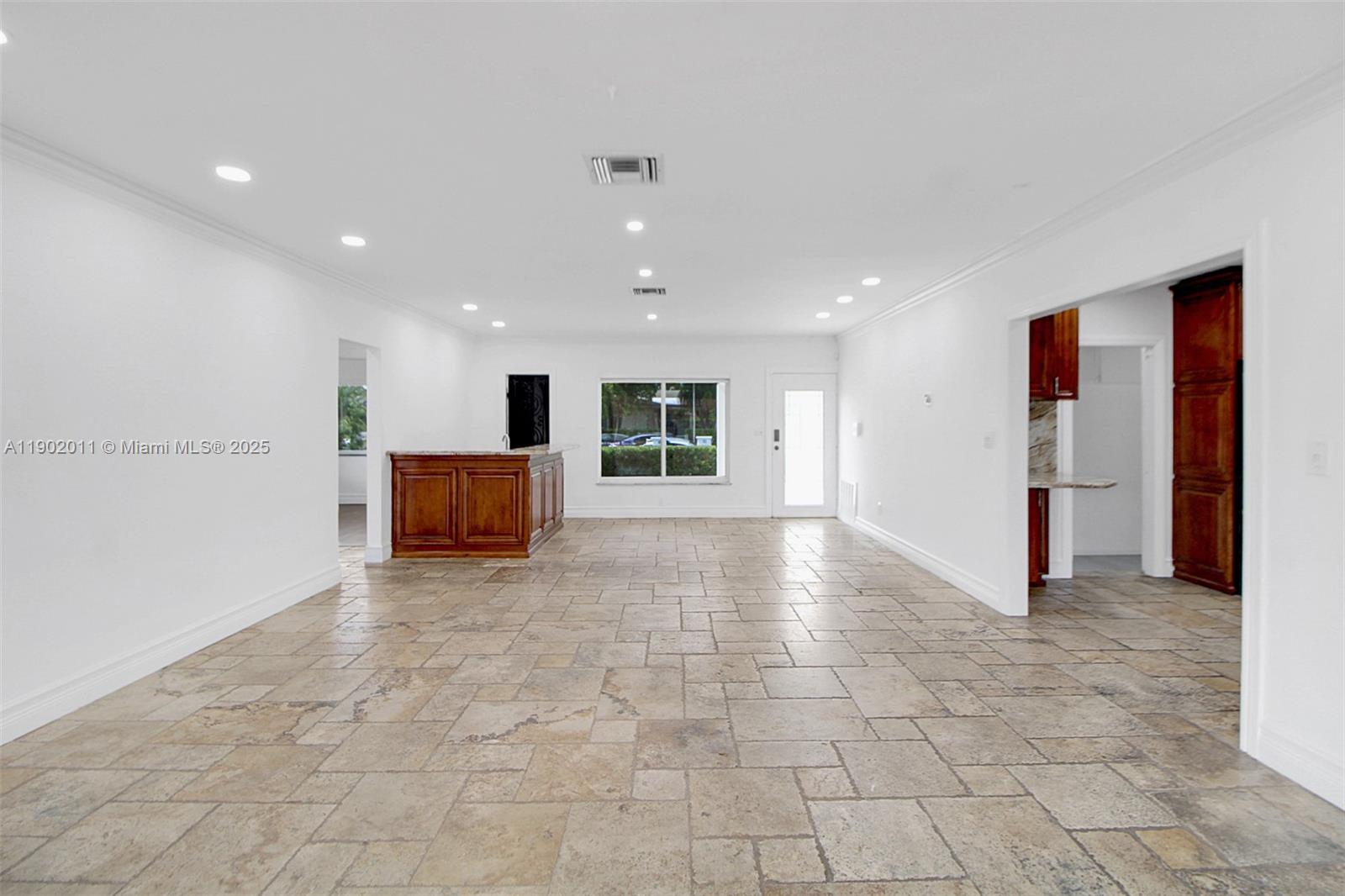 TREASURE ISLAND - Residential
