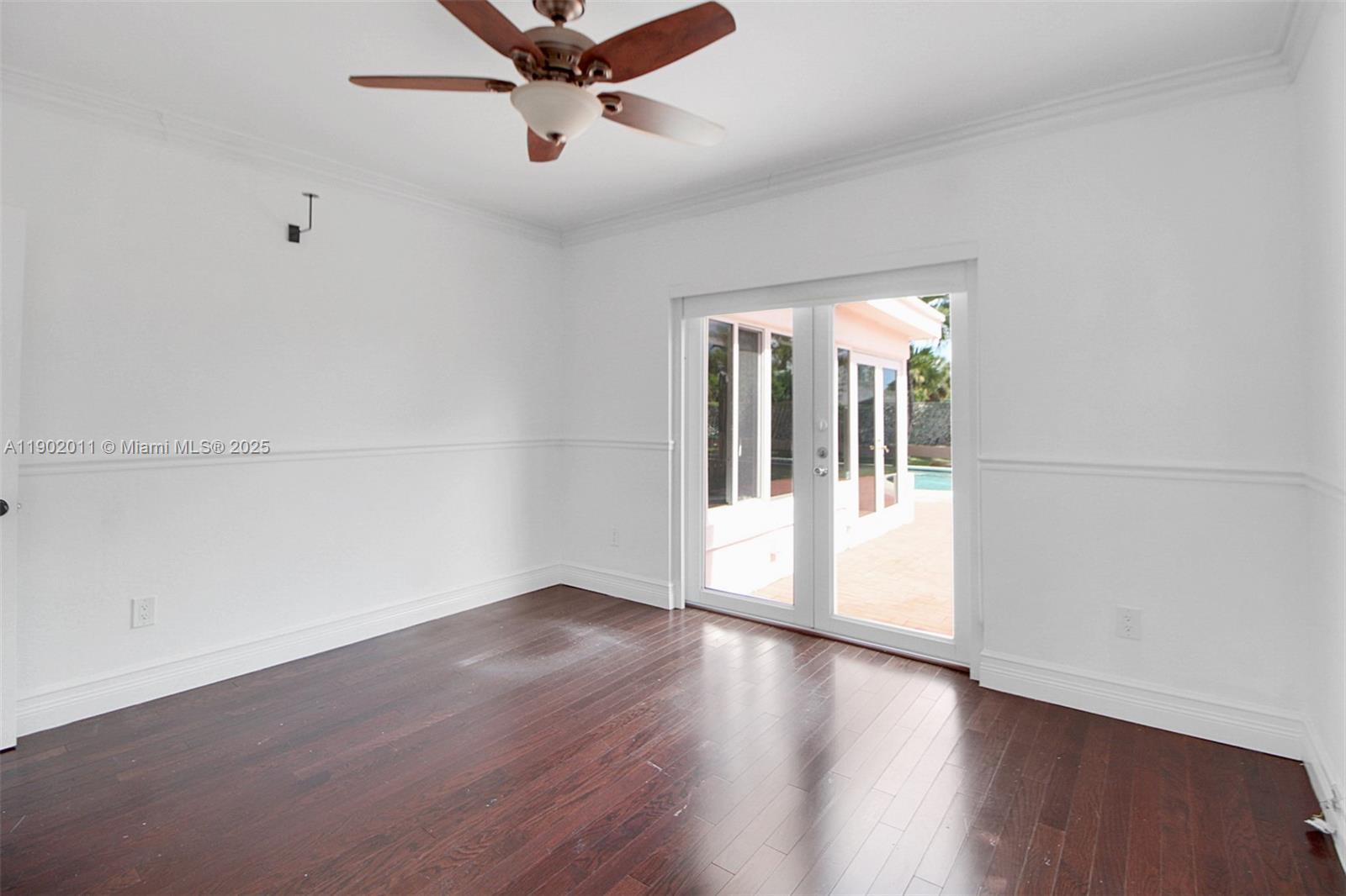 TREASURE ISLAND - Residential