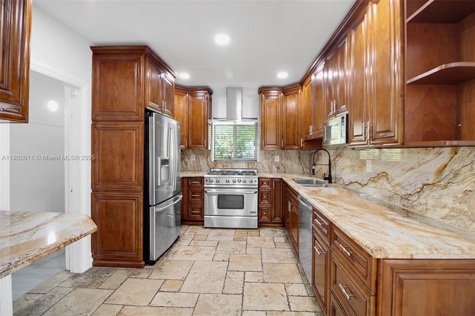 TREASURE ISLAND - Residential