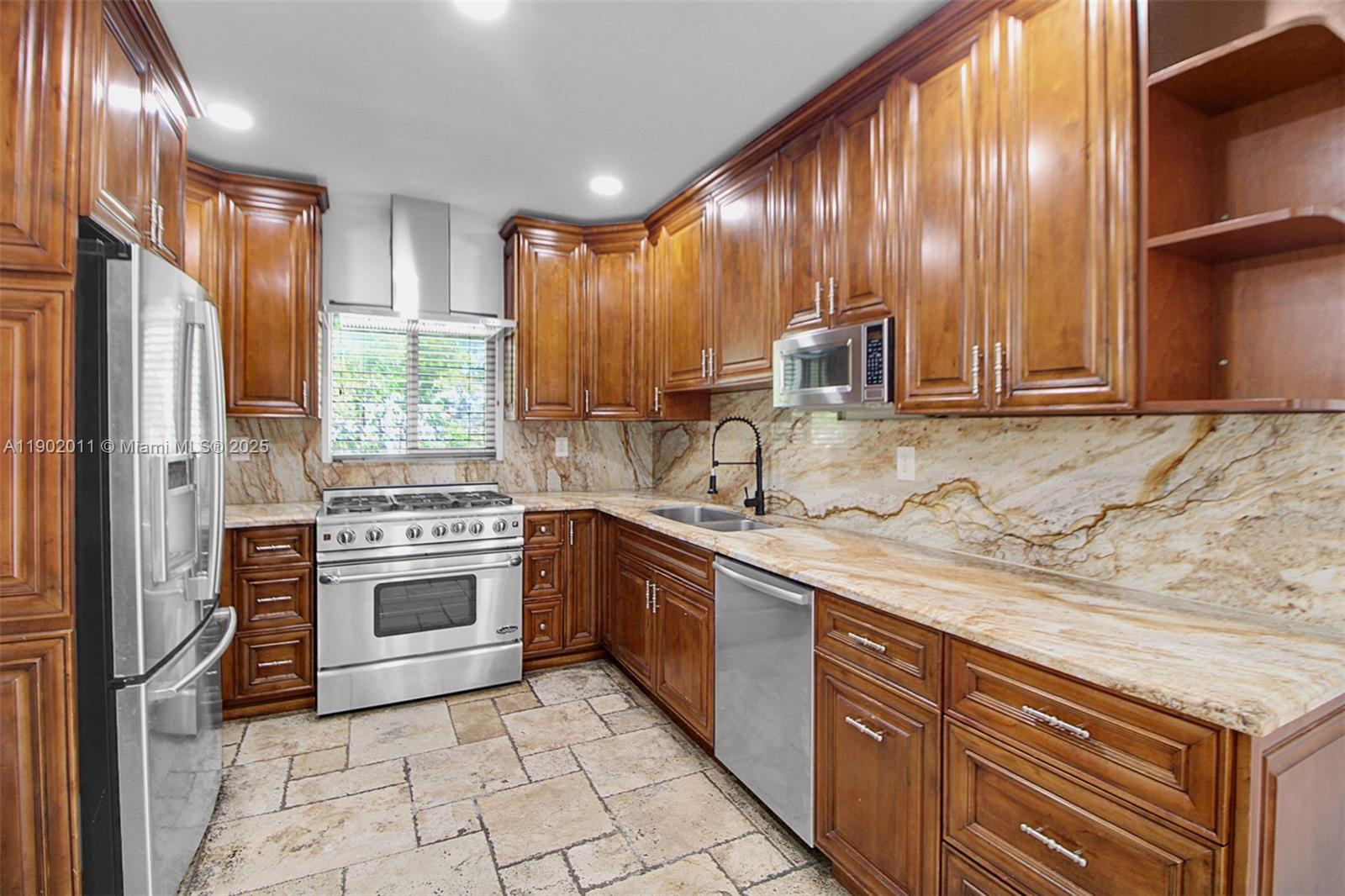TREASURE ISLAND - Residential