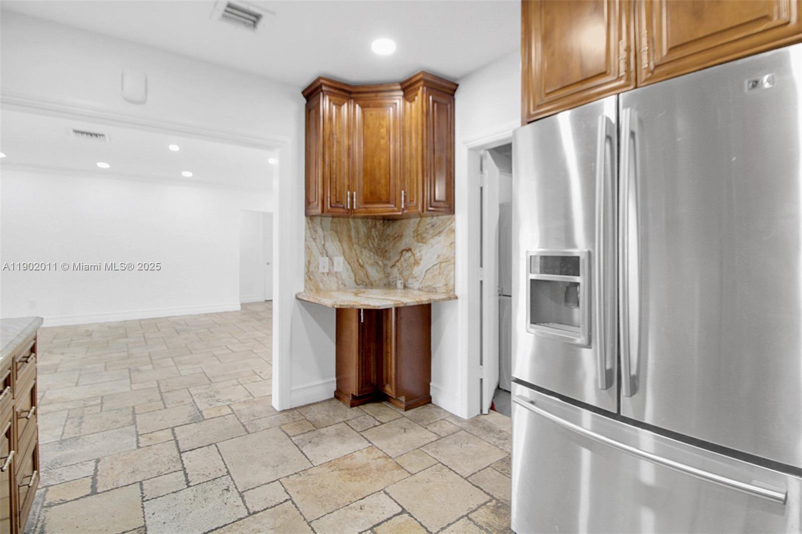 TREASURE ISLAND - Residential