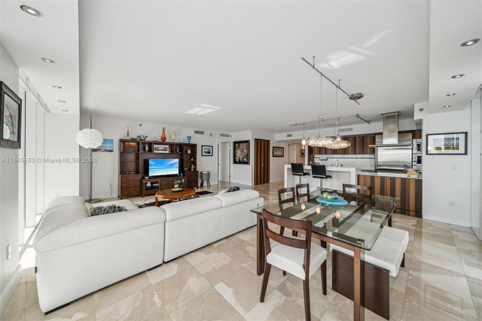 1800 S OCEAN DR 2401