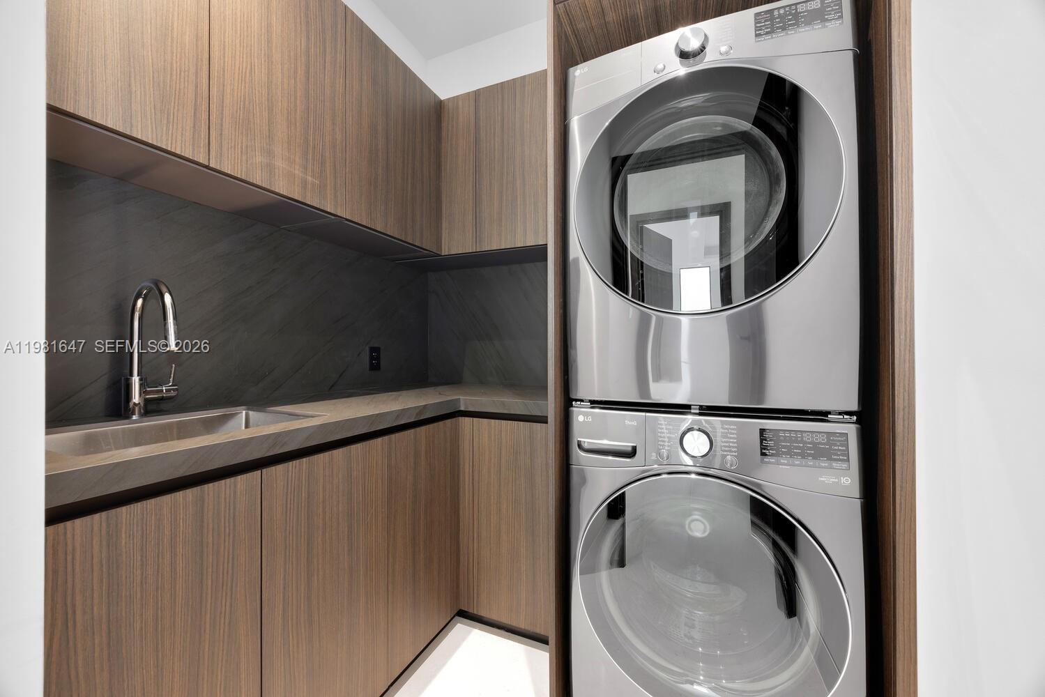 CAMNER GABLES 1ST ADDN - Residential