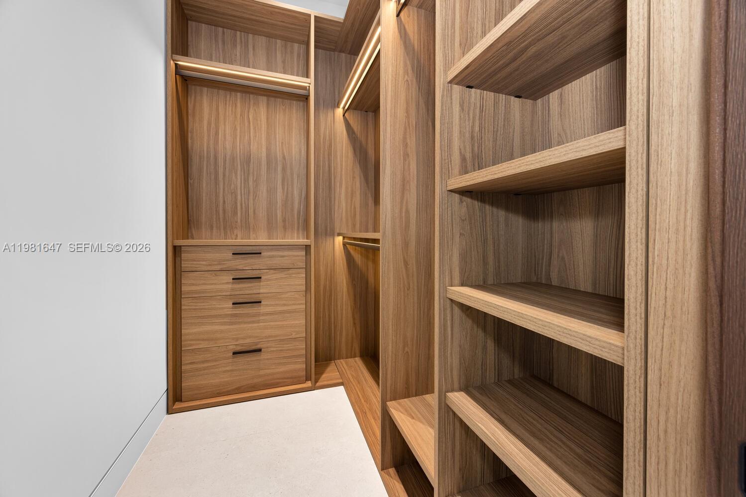 CAMNER GABLES 1ST ADDN - Residential