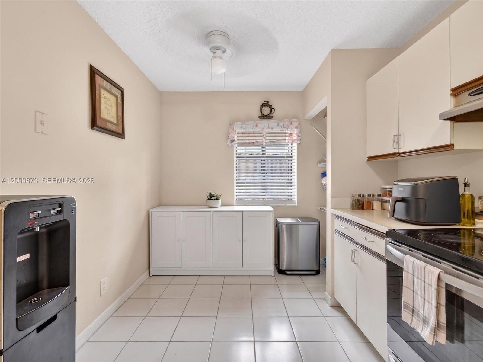 MEADOWS 300 1 - Residential