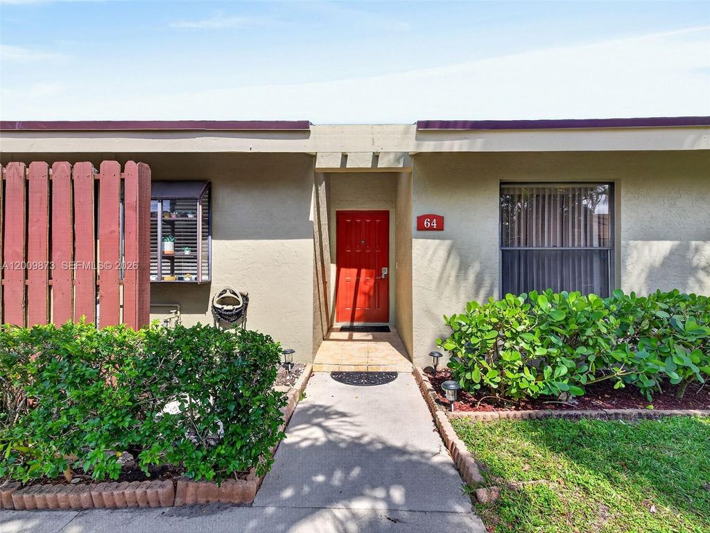 Photo of 64 Meadows Dr, Boynton Beach, FL 33436 (MLS # A12009873)