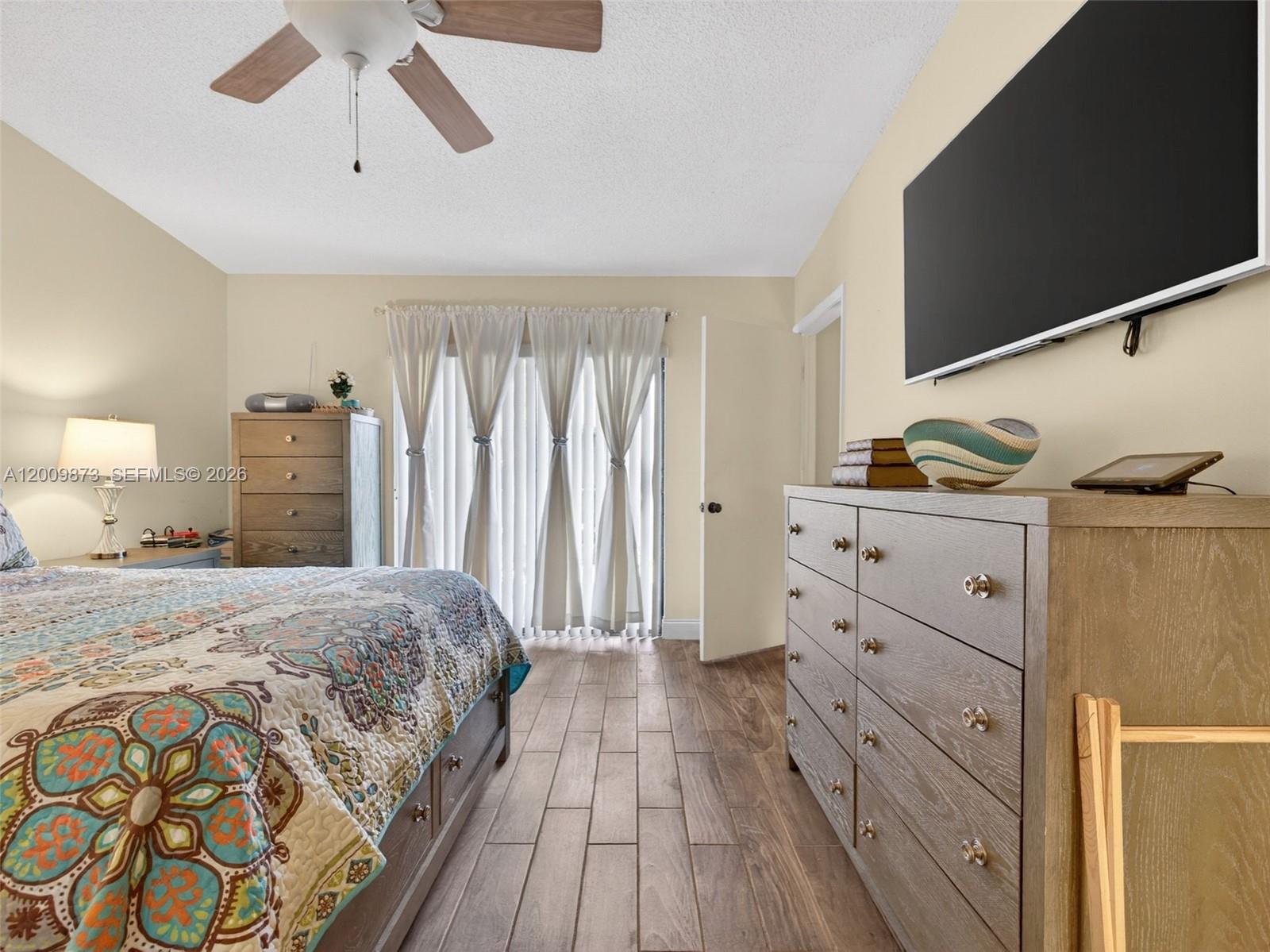 MEADOWS 300 1 - Residential