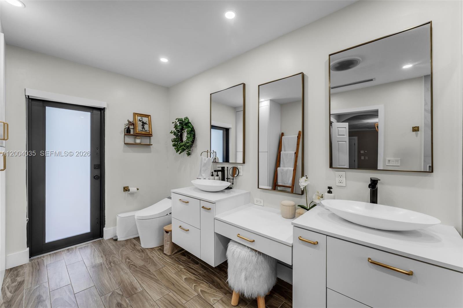 HAMMOCKS SHORES - Residential