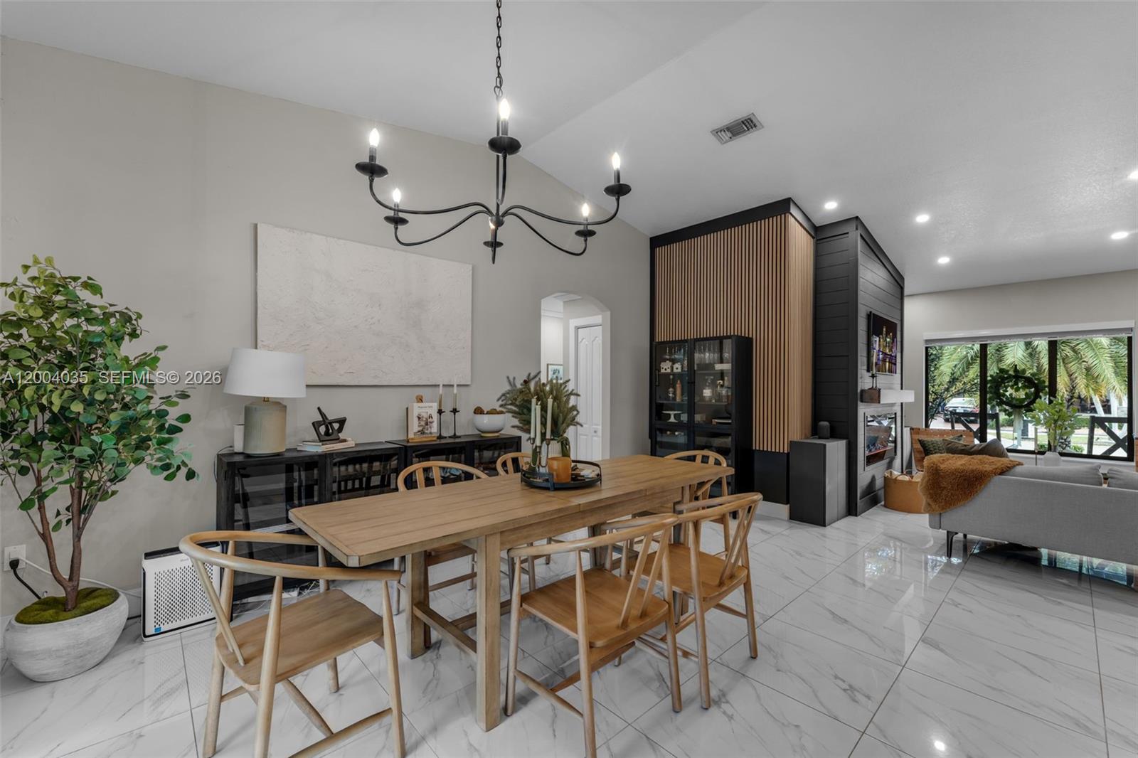 HAMMOCKS SHORES - Residential