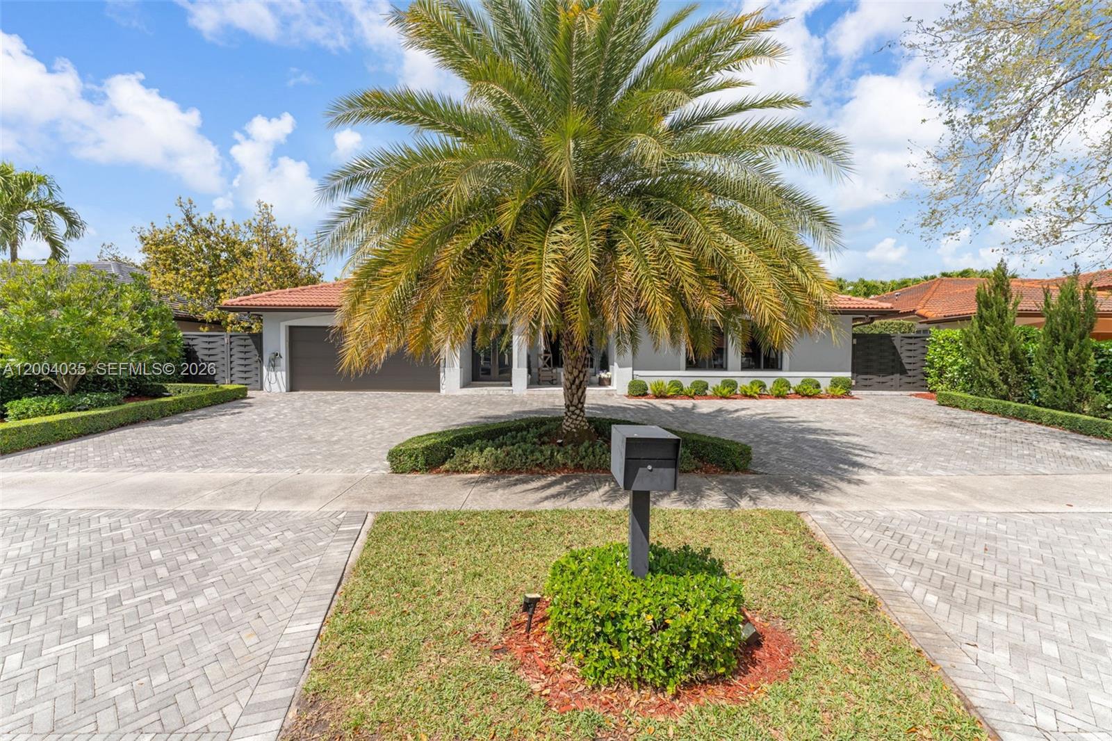 HAMMOCKS SHORES - Residential