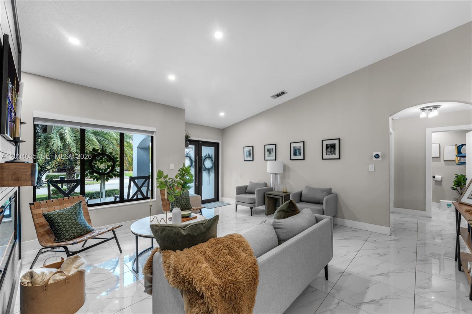 HAMMOCKS SHORES - Residential