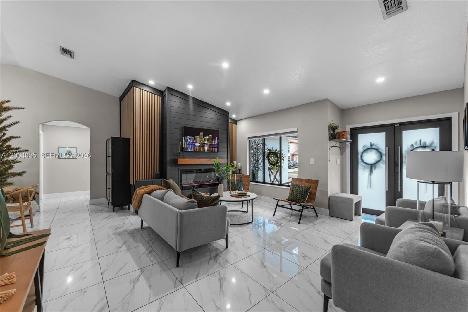 HAMMOCKS SHORES - Residential