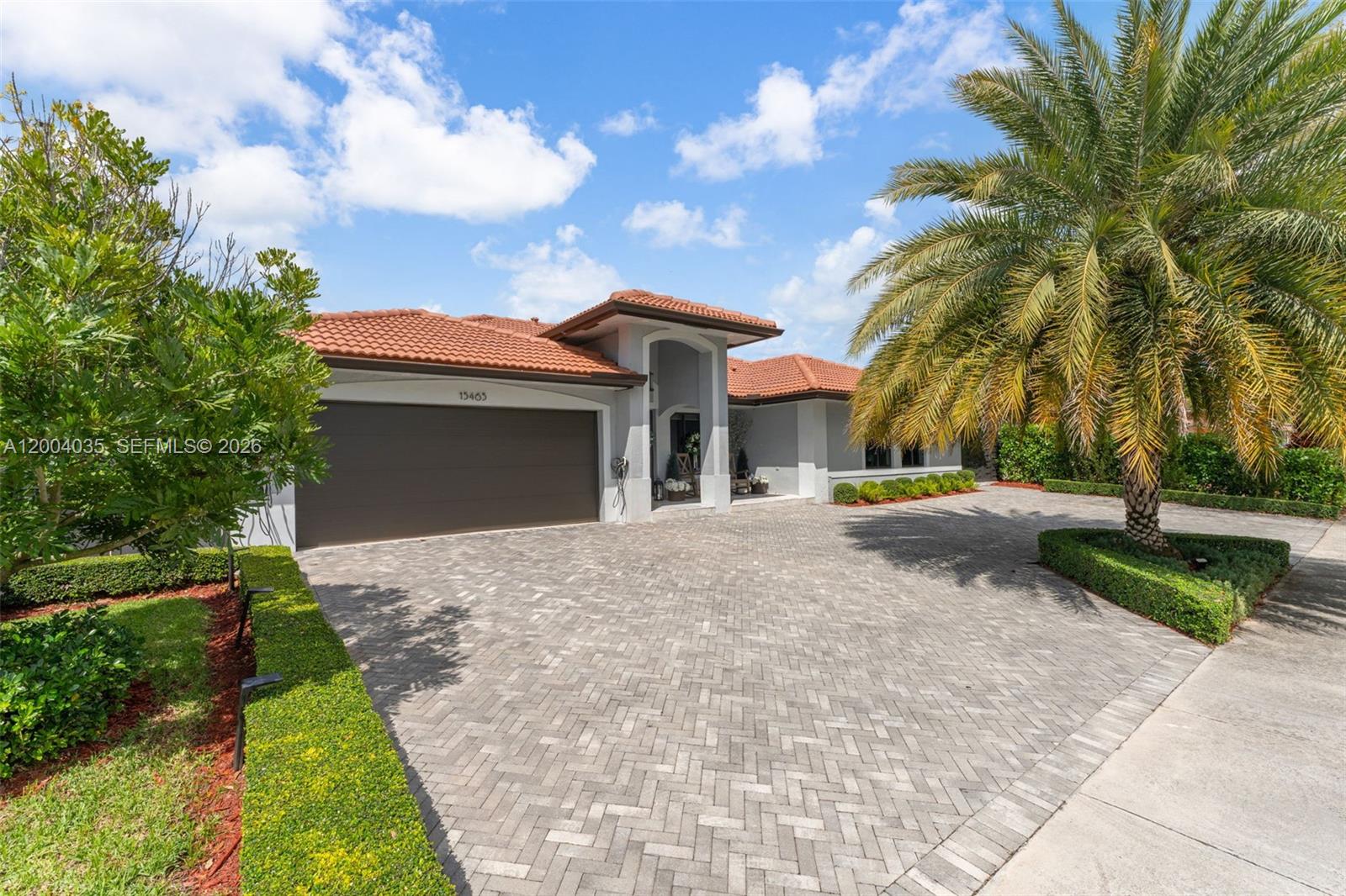 HAMMOCKS SHORES - Residential