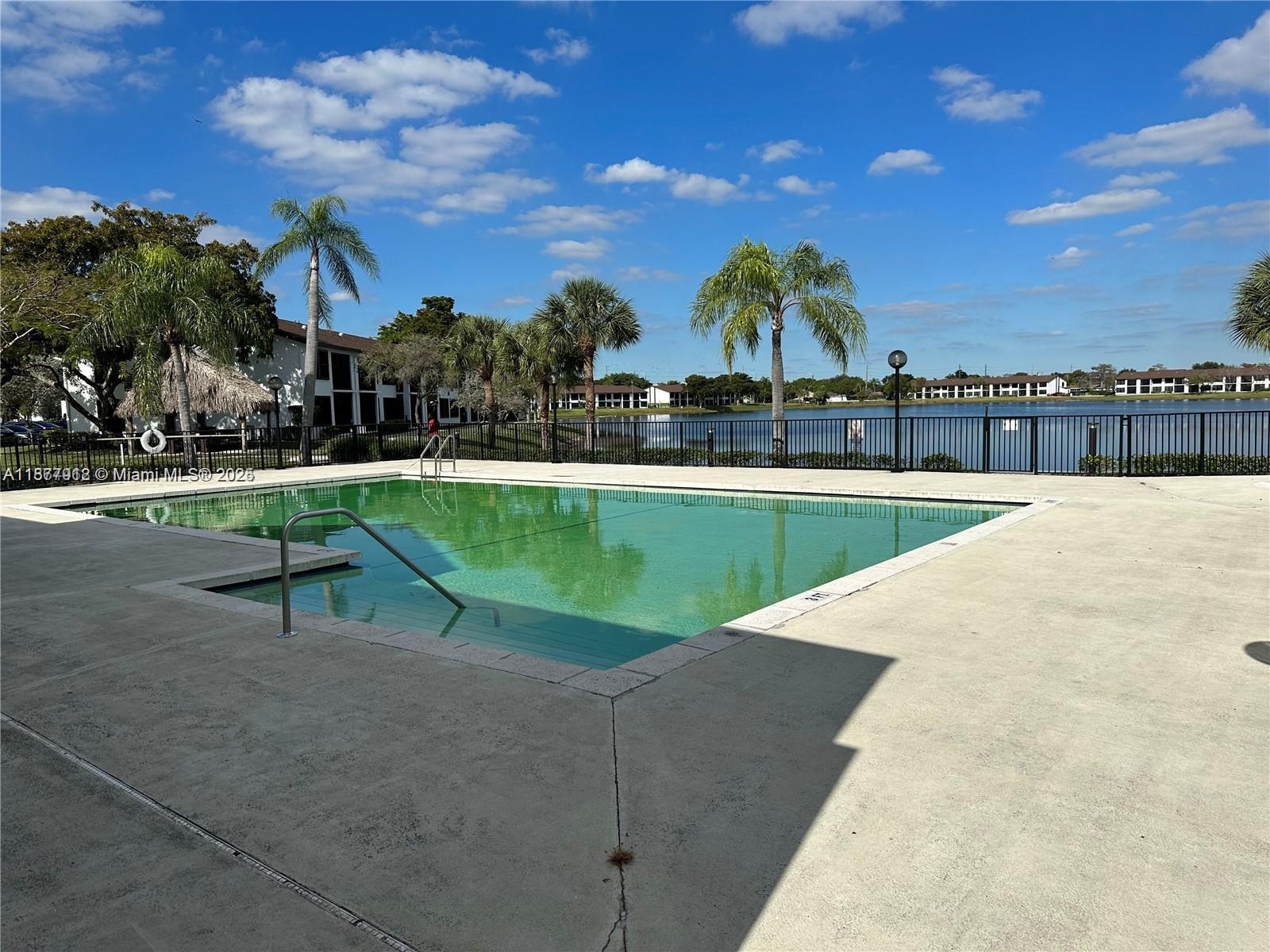 LAKE POINTE CONDOMINIUM N - Residential Lease