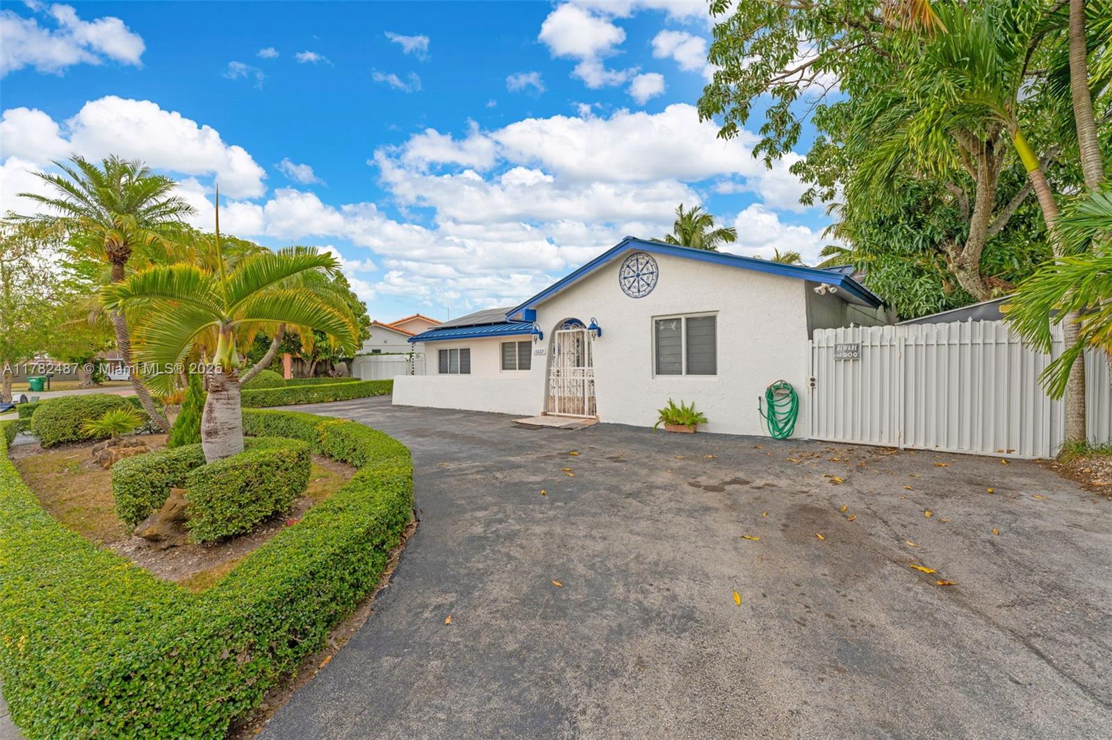LAKE MARKS AT WESTWIND - Residential